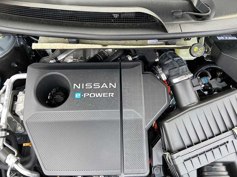 Nissan Qashqai N-Connecta 1.5 VC-T e-Power LED HUD Pano
